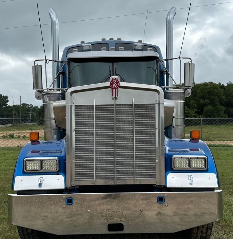 2016 Kenworth W900 Semi Truck