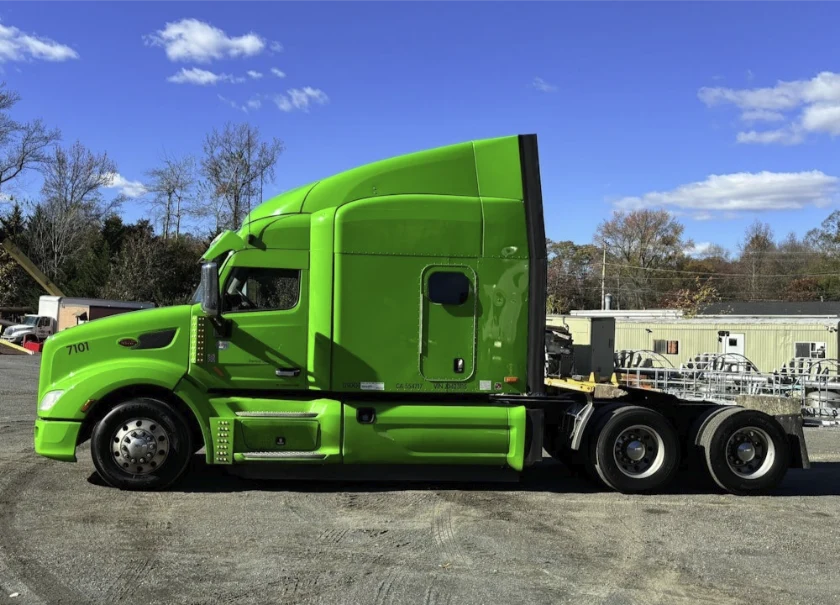 2018 Peterbilt 579 Semi Truck