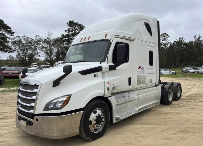 2019 Freightliner Cascadia T/A Sleeper Truck Tractor