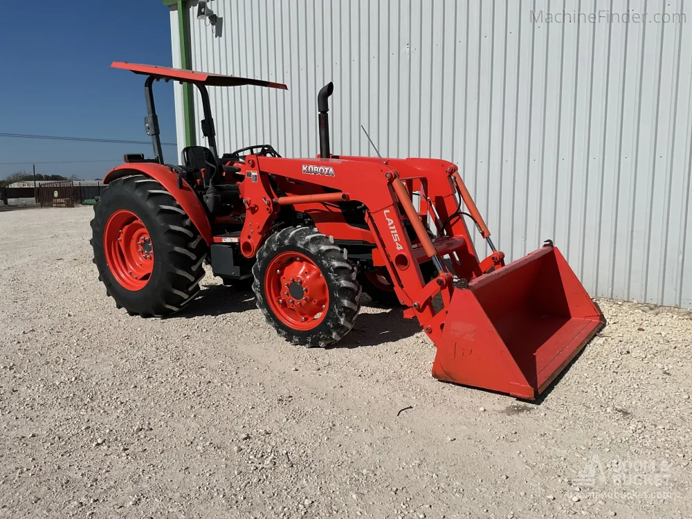 2017 Kubota M7060D Tractor