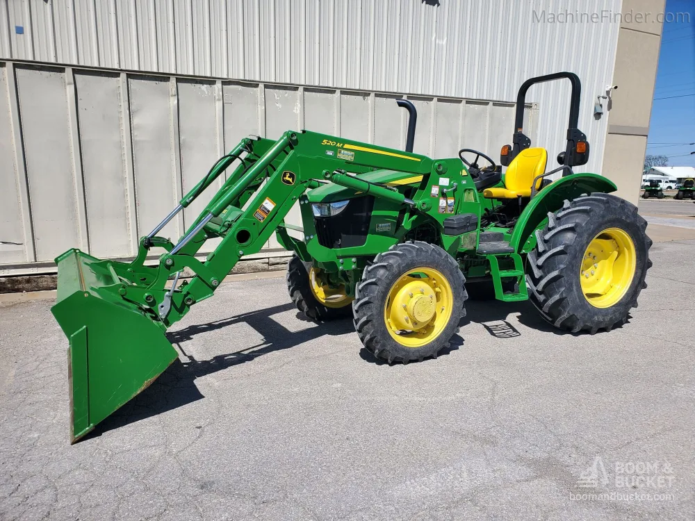 2018 John Deere 5055E Tractor