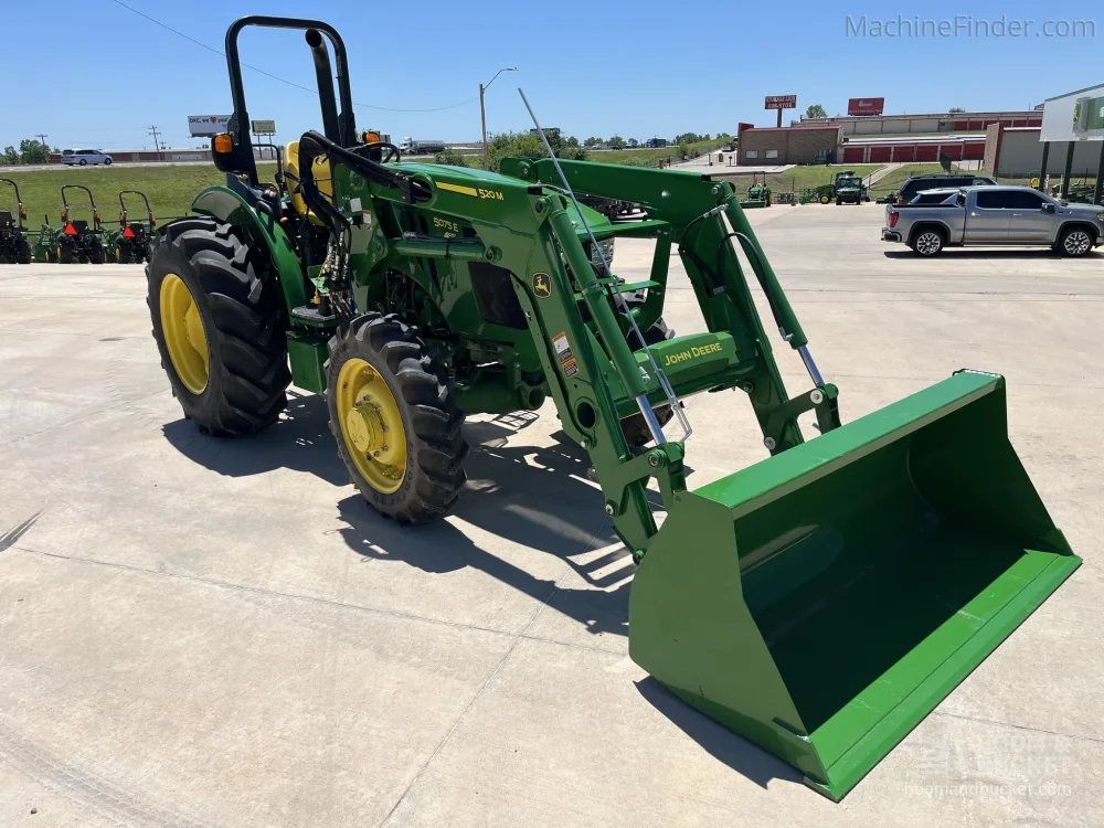 2022 John Deere 5075E Tractor Loader Package