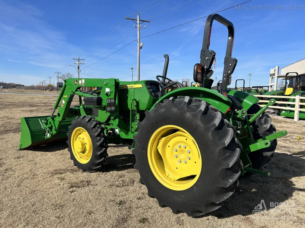 2017 John Deere 5055E Tractor