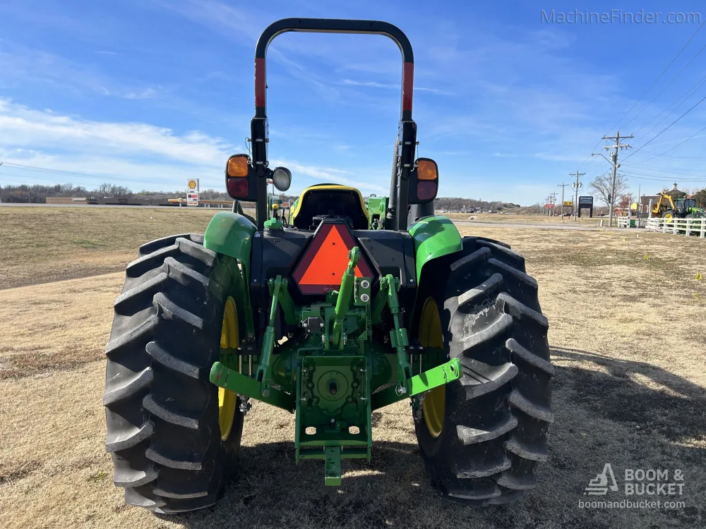 2017 John Deere 5055E Tractor