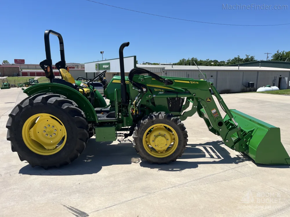 2022 John Deere 5075E Tractor Loader Package