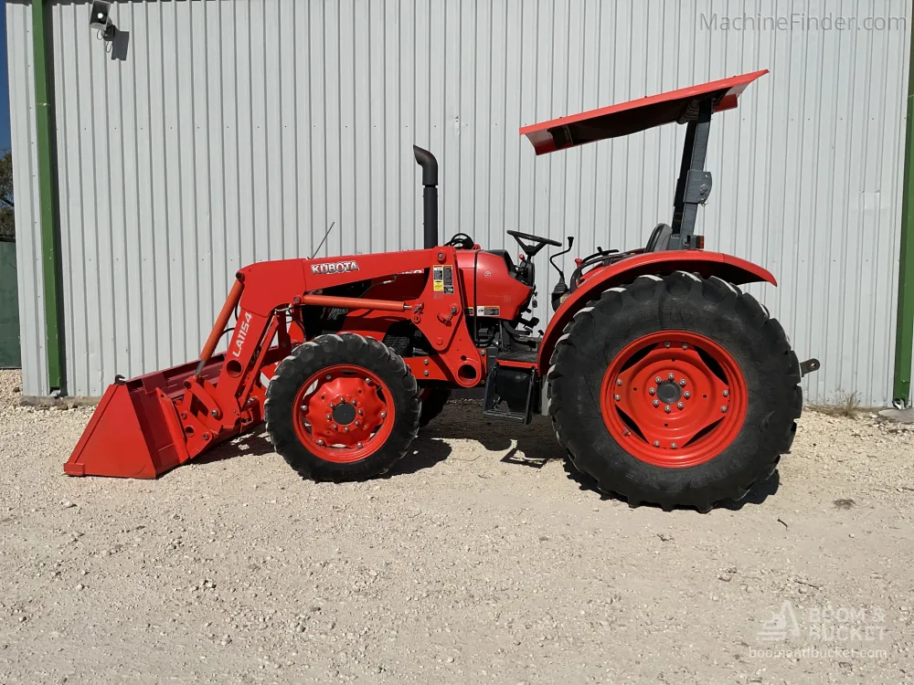 2017 Kubota M7060D Tractor