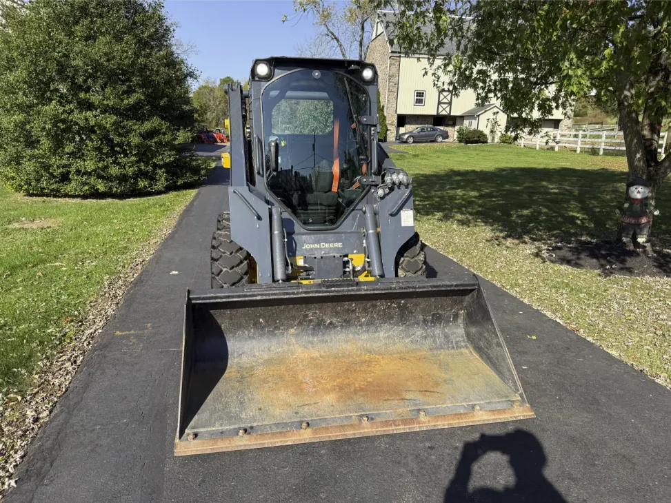 2019 John Deere 318G Skid Steer Loader